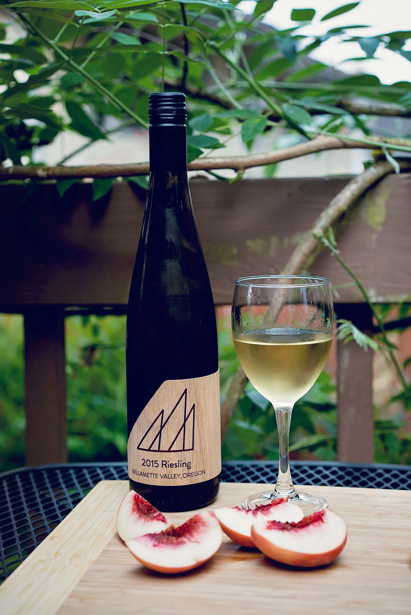 Riesling, grilled peaches and turkey burgers ... yes, please!